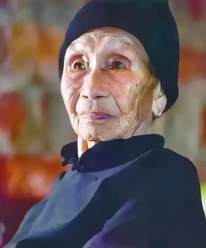 1941年，14岁的黄有良被十几个鬼子扒光了衣服，她拼了命反抗，把鬼子惹怒了，举