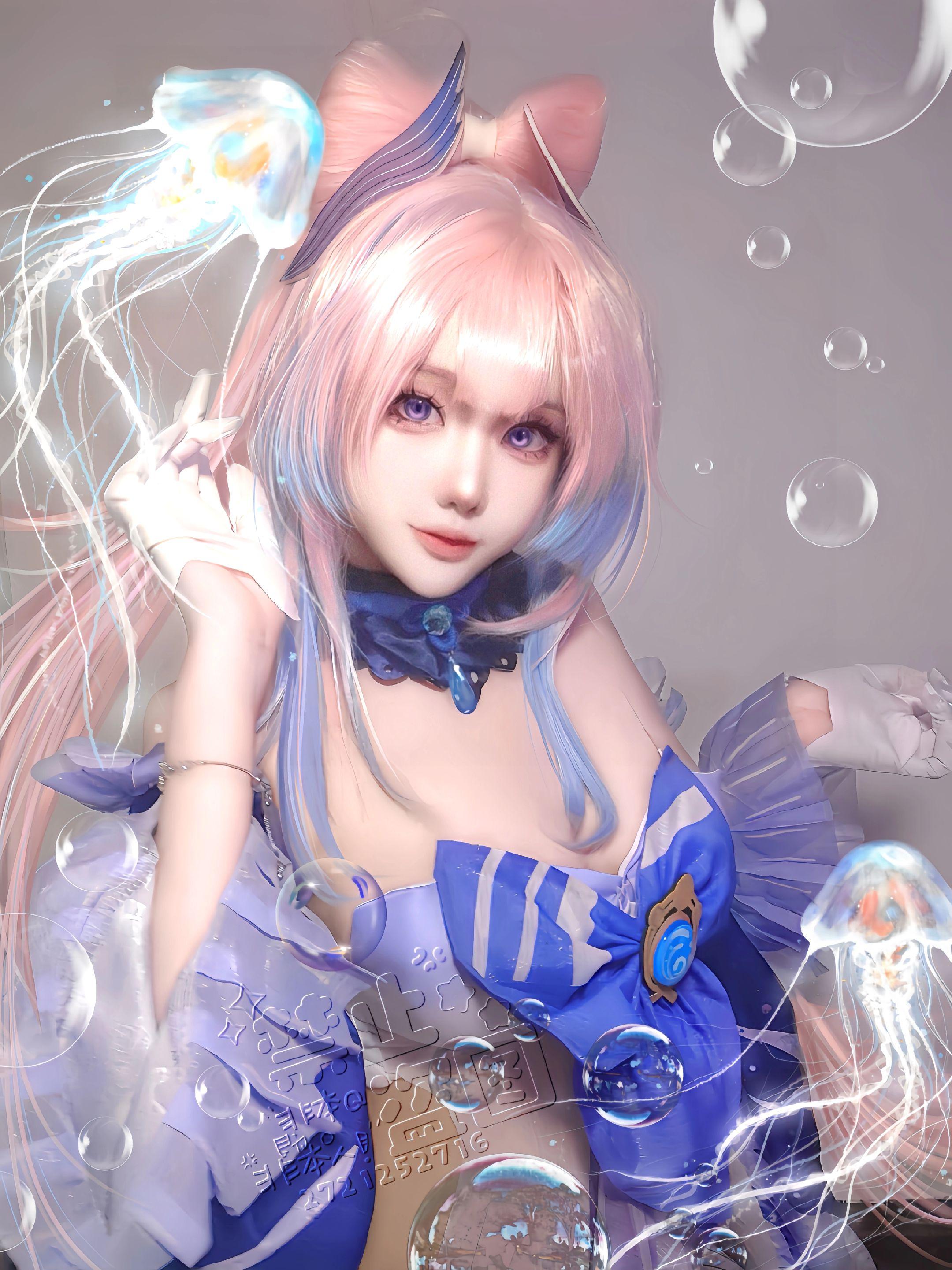 “如果可以。我想带你一起去海里潜水。”