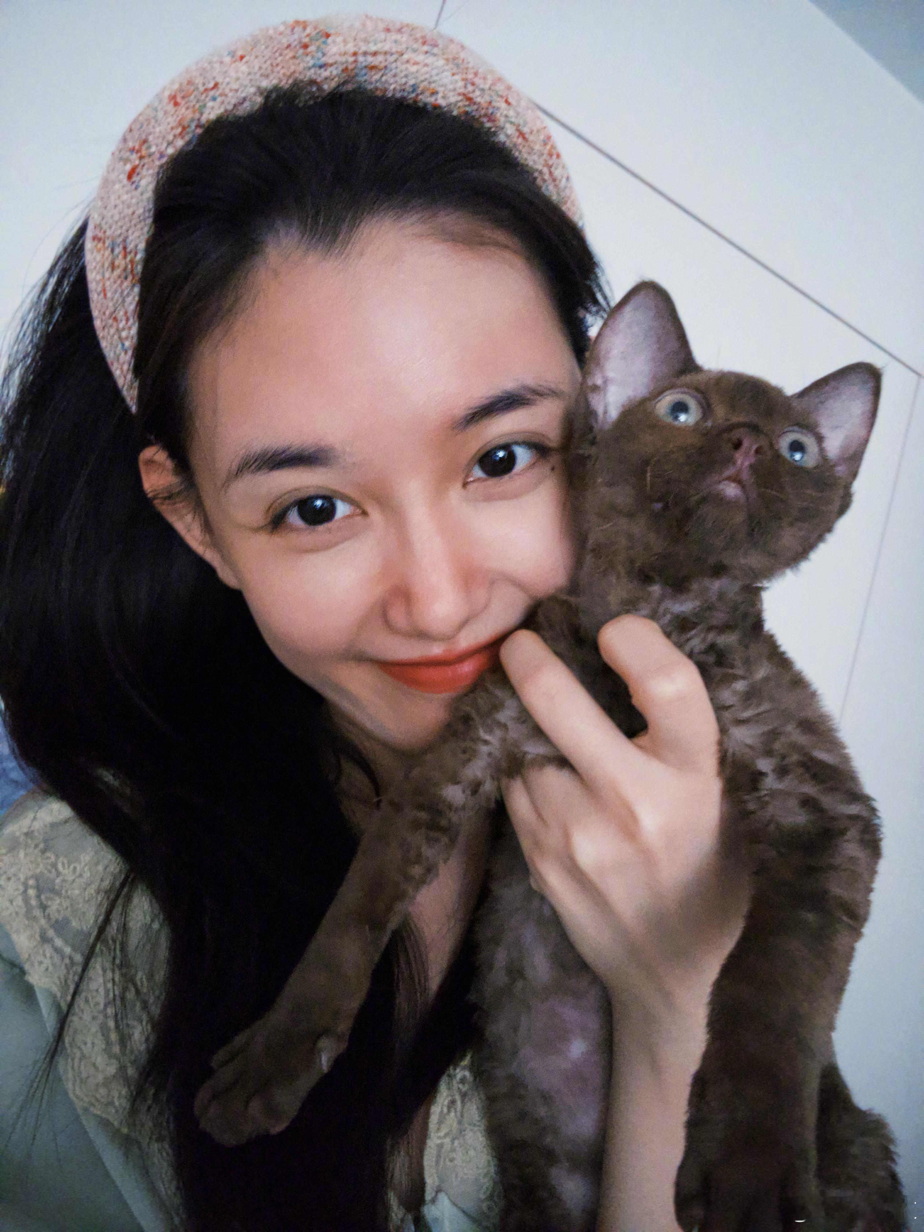 依些杂记 🐈快乐rua猫的日子🐈‍⬛ ​​​