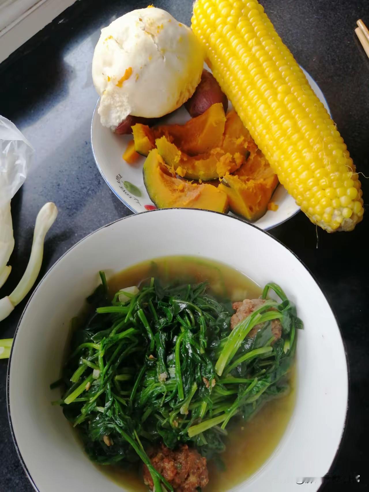 够直白！
通知如下：由于本人经济条件有限，难以应付各类支出，各亲朋好友除家中红白