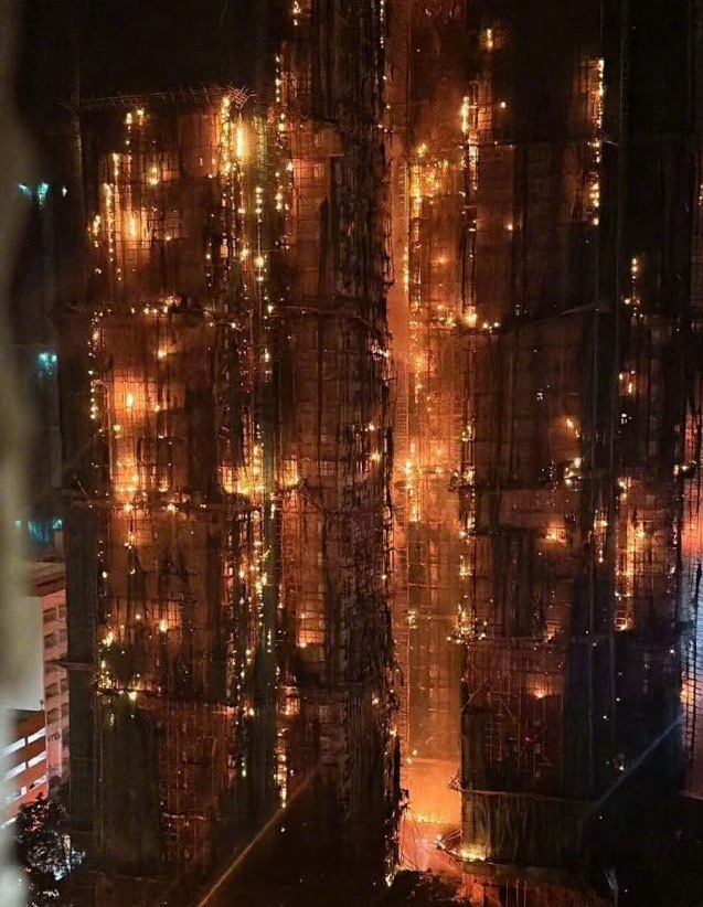 香港火灾 祈祷🙏保佑🙏 