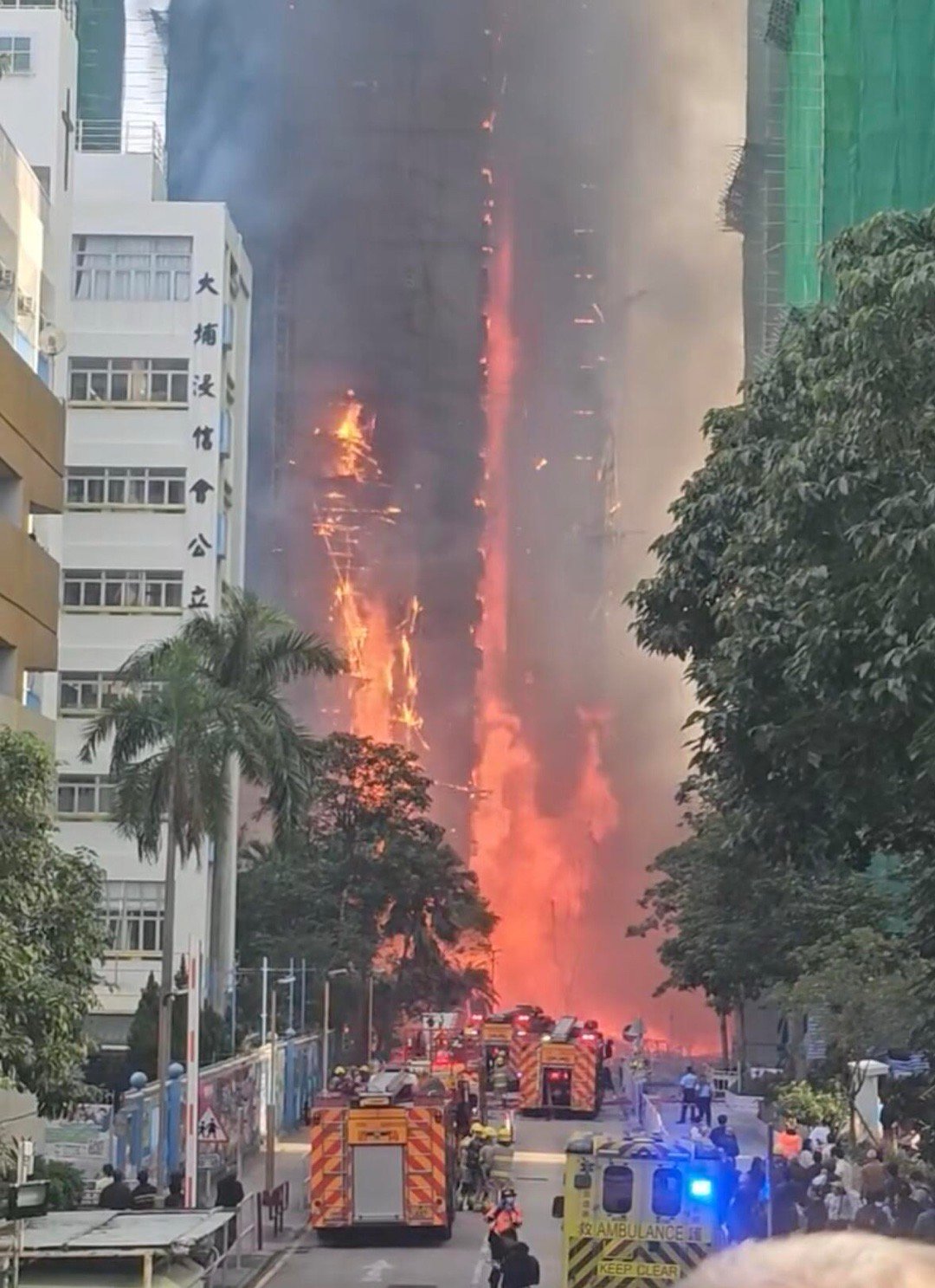 这场四级大火确实让人无比痛心，截至11月26日下午5时，事故已造成4死3伤的惨痛