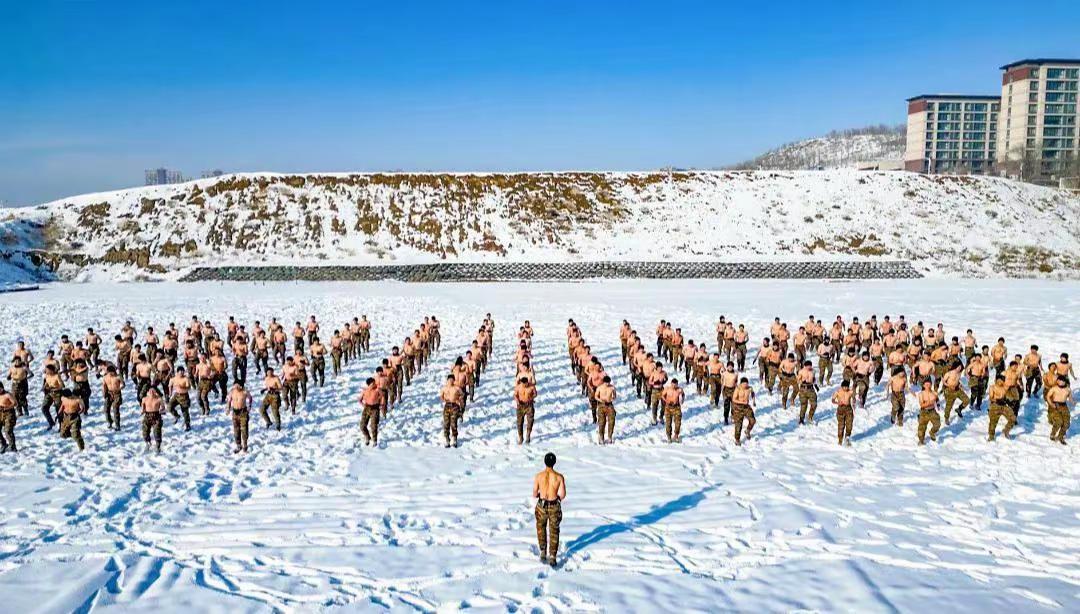 流血流汗不流泪。硬核训练！