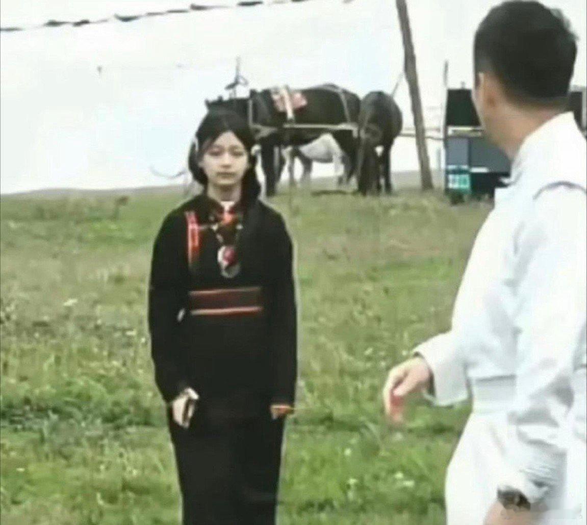 我勒天！看着小玥儿.大S真完美复刻了一个自己出来，有时候基因这个东西真的很神奇，