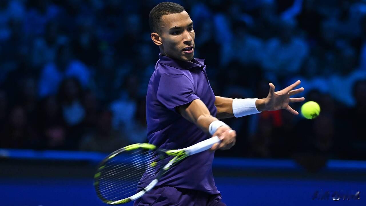 在“生死战”横扫兹维列夫之后，阿利亚西姆不仅成为第三位晋级年终总决赛男单半决赛的