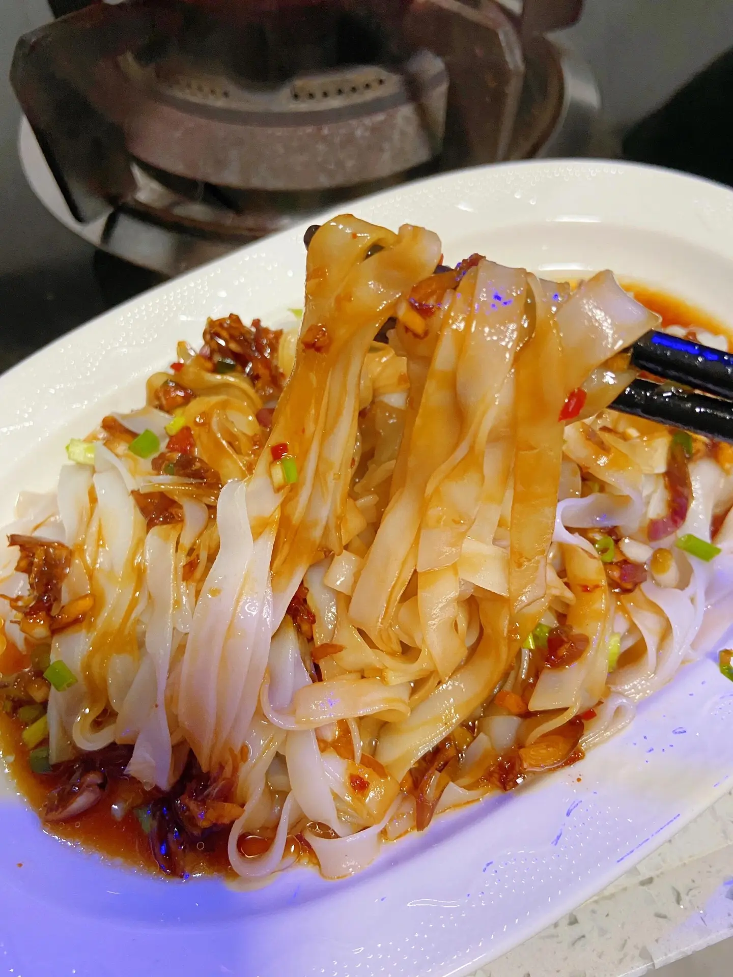 这样做出来的河粉太香了。夏天真的很适合吃这种千捞河粉，食材和做法都特别...