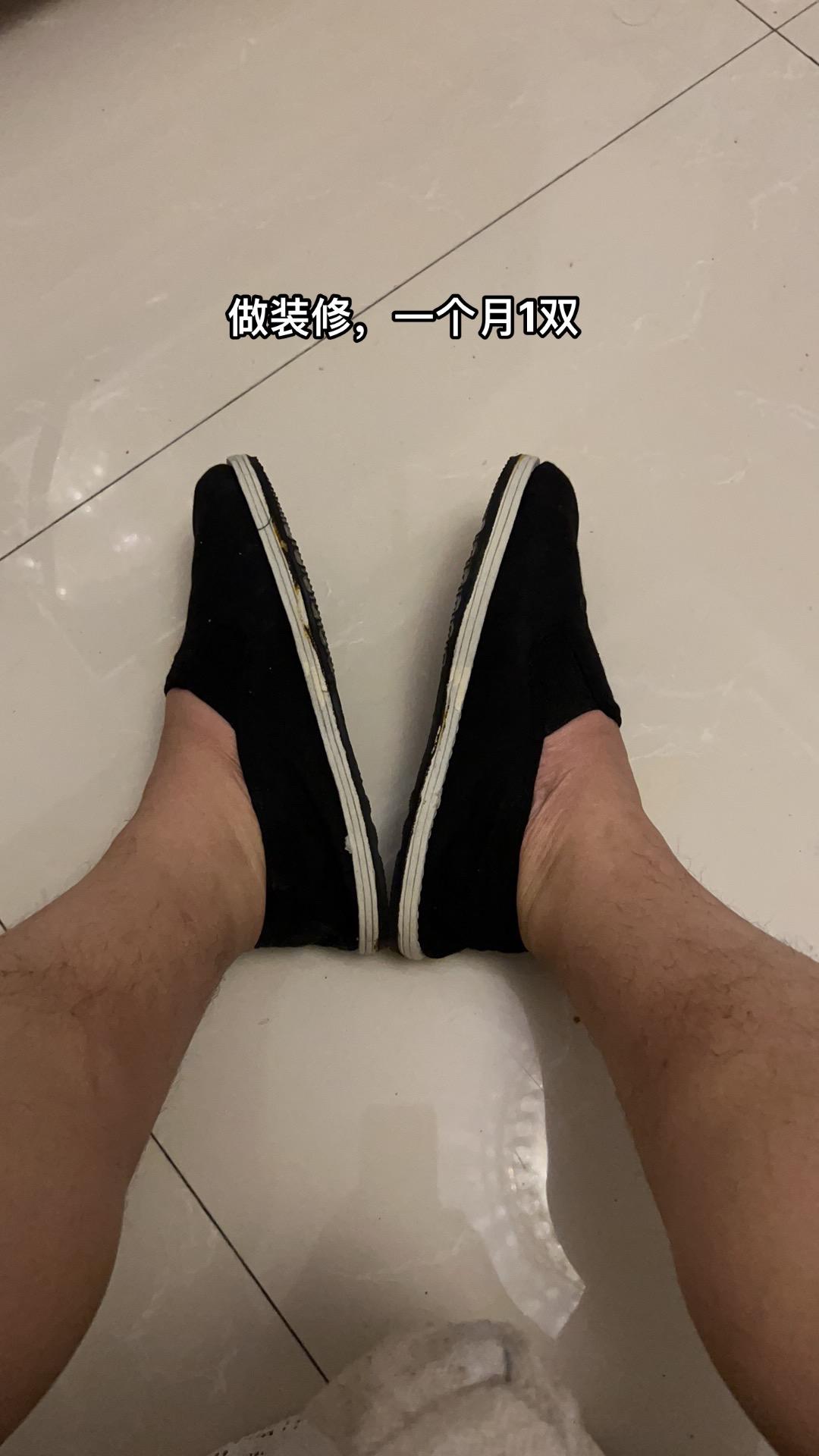 布鞋，一个月1双，轮胎底#工地男孩 #老北京布鞋 #木工 #布鞋 #六安木木装饰