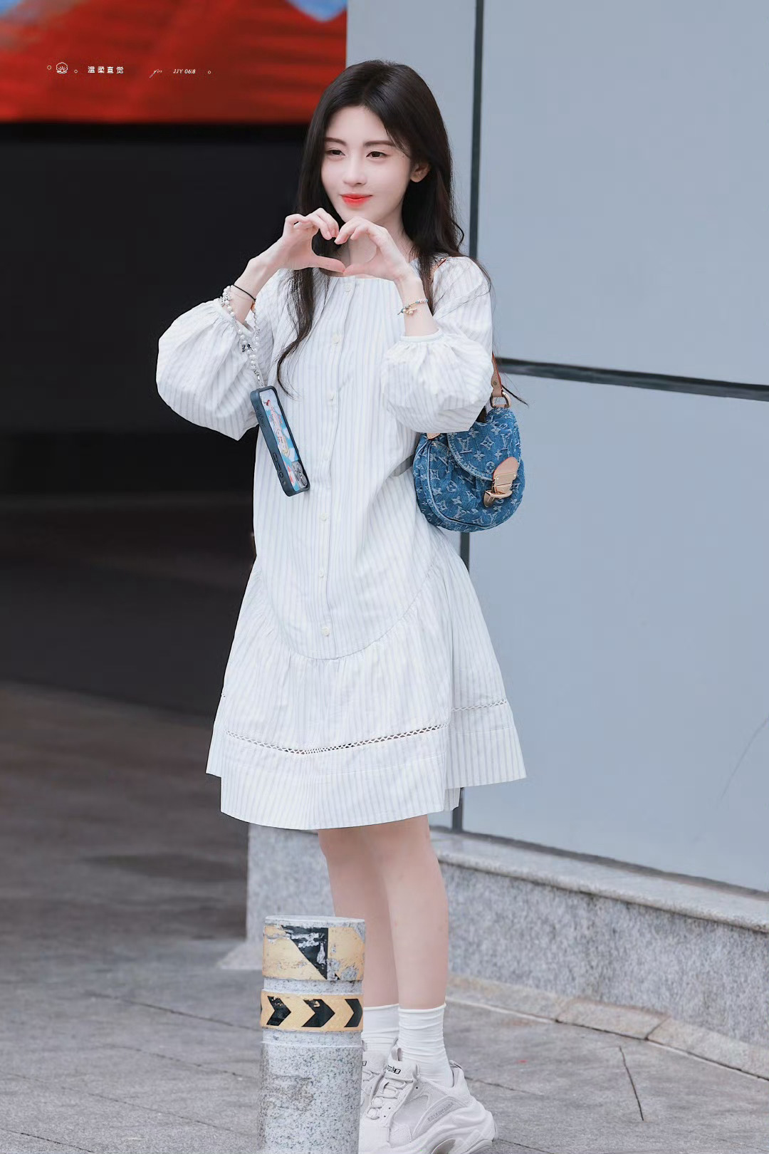 挥手再见鞠婧祎