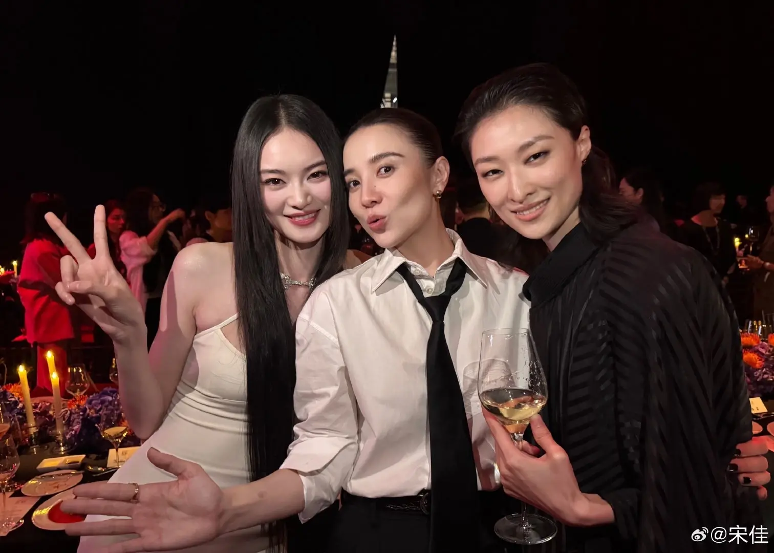宋佳。合照