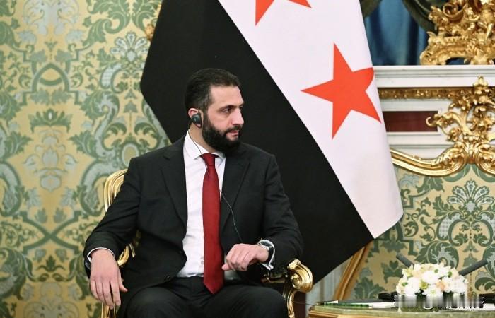 扇一巴掌给个甜枣：叙利亚总统将于1月28日访问俄罗斯
洲哥讲时事 2026年1月