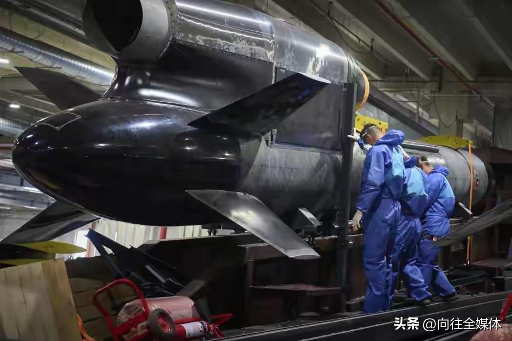 凌晨空袭再掀战火！拦截弹药告急，乌克兰多座重镇防空告急
 
关注我，直击俄乌最新