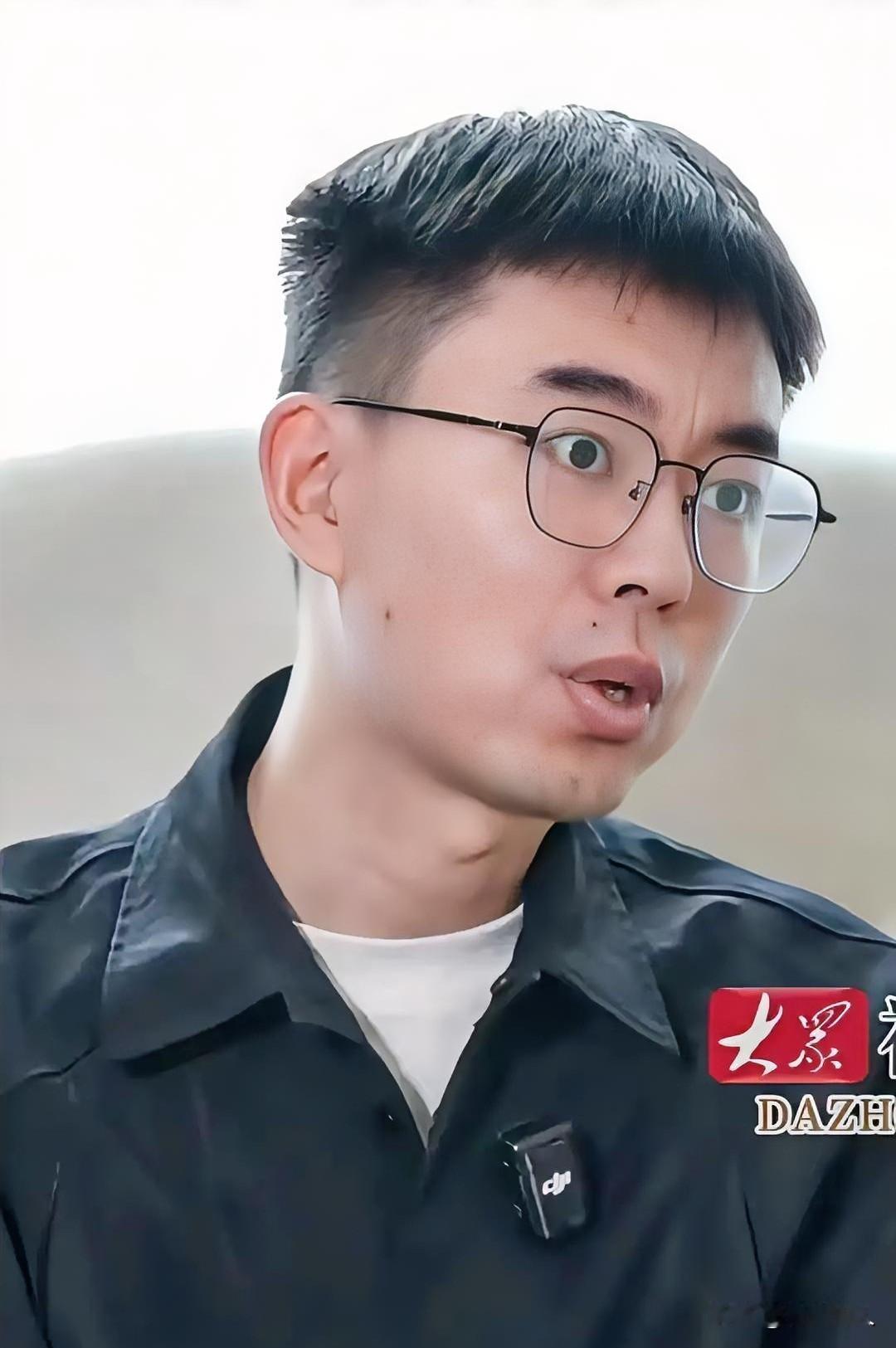 耿同学接受最新专访。这位北航肄业的博士没有卖惨，反而直接甩出一句炸裂金句：“骂杰