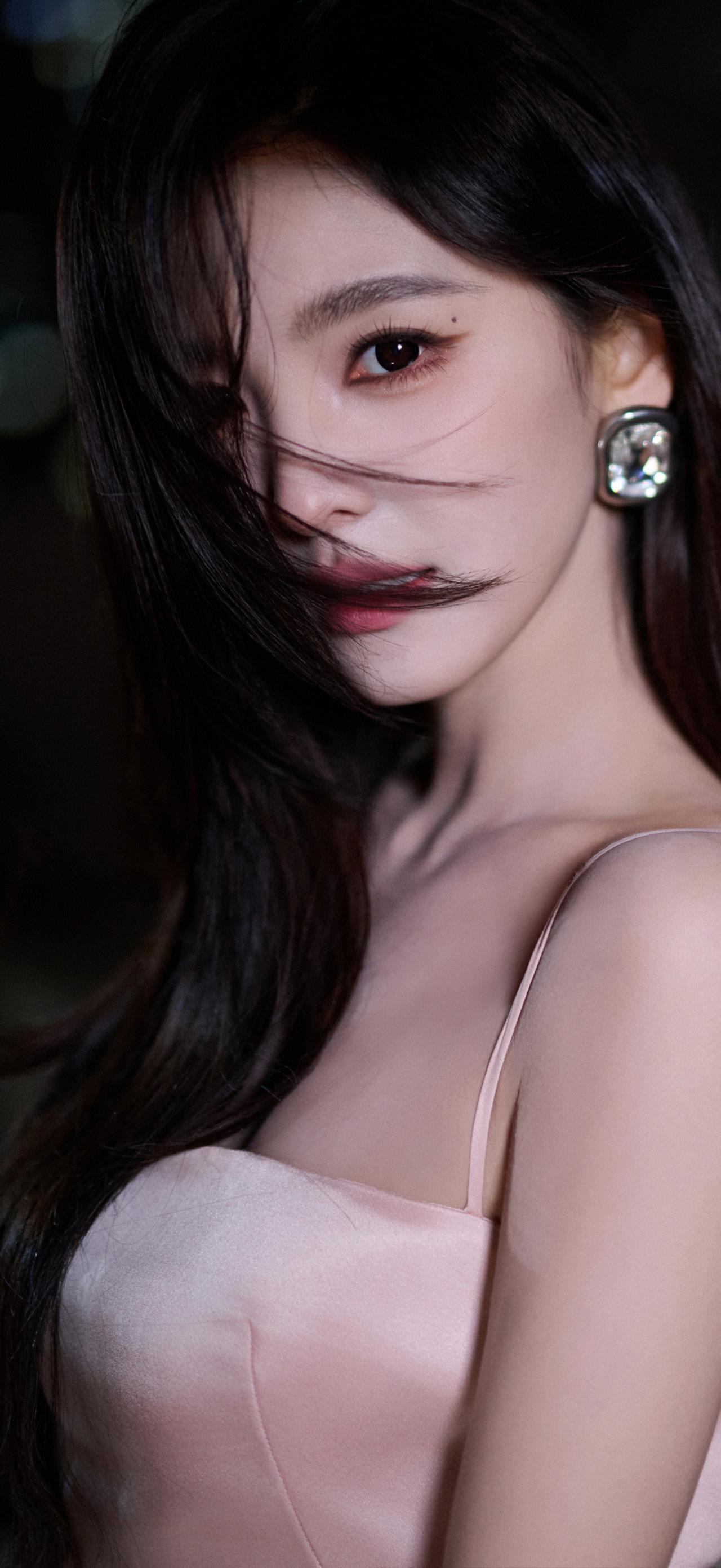 美女壁纸-第5713期-章若楠