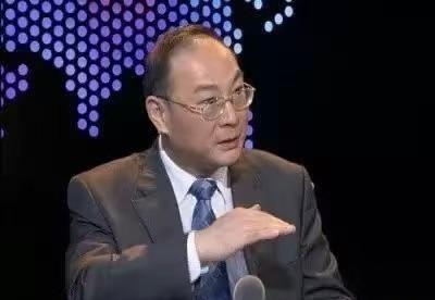 别再抱有“中俄结盟”的幻想了！我非常赞同金灿荣教授的话，他曾说，俄罗斯不是兄弟，