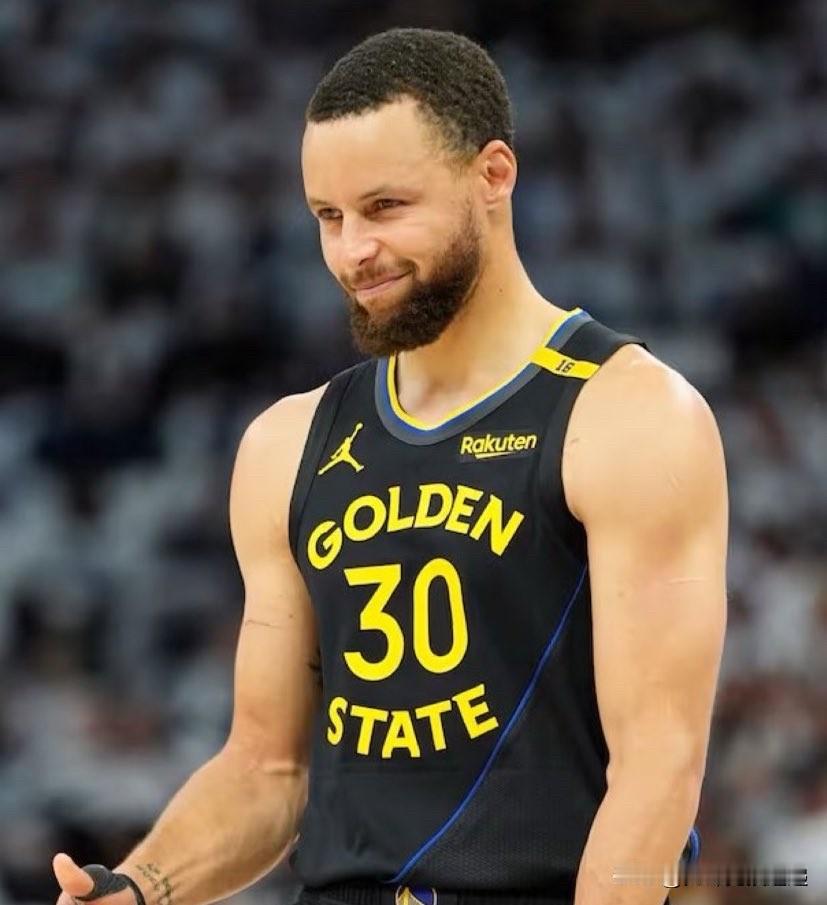 你知道斯蒂芬·库里有在中场休息时查看推特的习惯吗？

Damion Lee 透露
