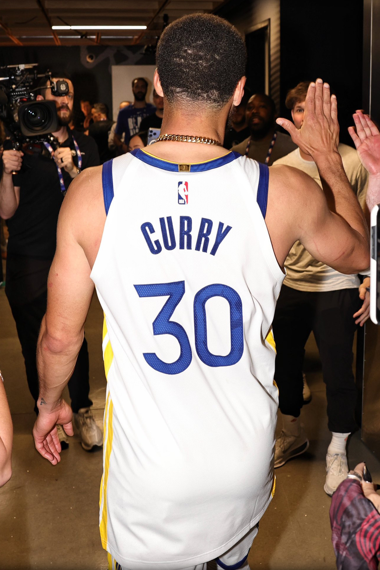 I can do all things传奇库里超话创作官