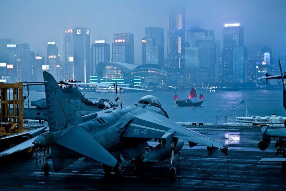 美国海军陆战队退役了最后的AV-8B“鹞”式短距/垂直起降战斗机，在美军战斗机发