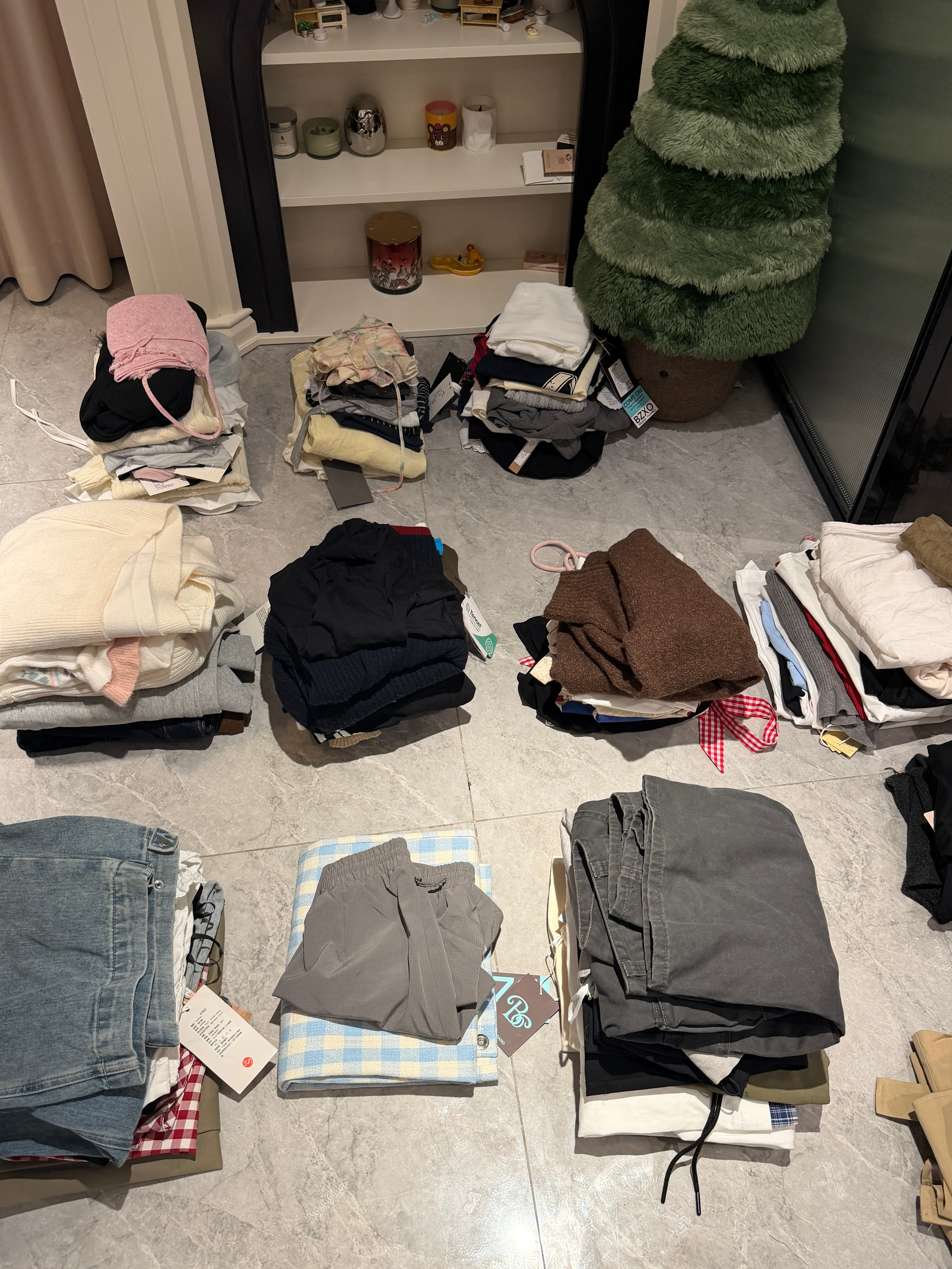 今晚八点偶会在🫘bobo抽闲置👗喔！！！然则好多都是新的还带吊牌 还有礼盒～