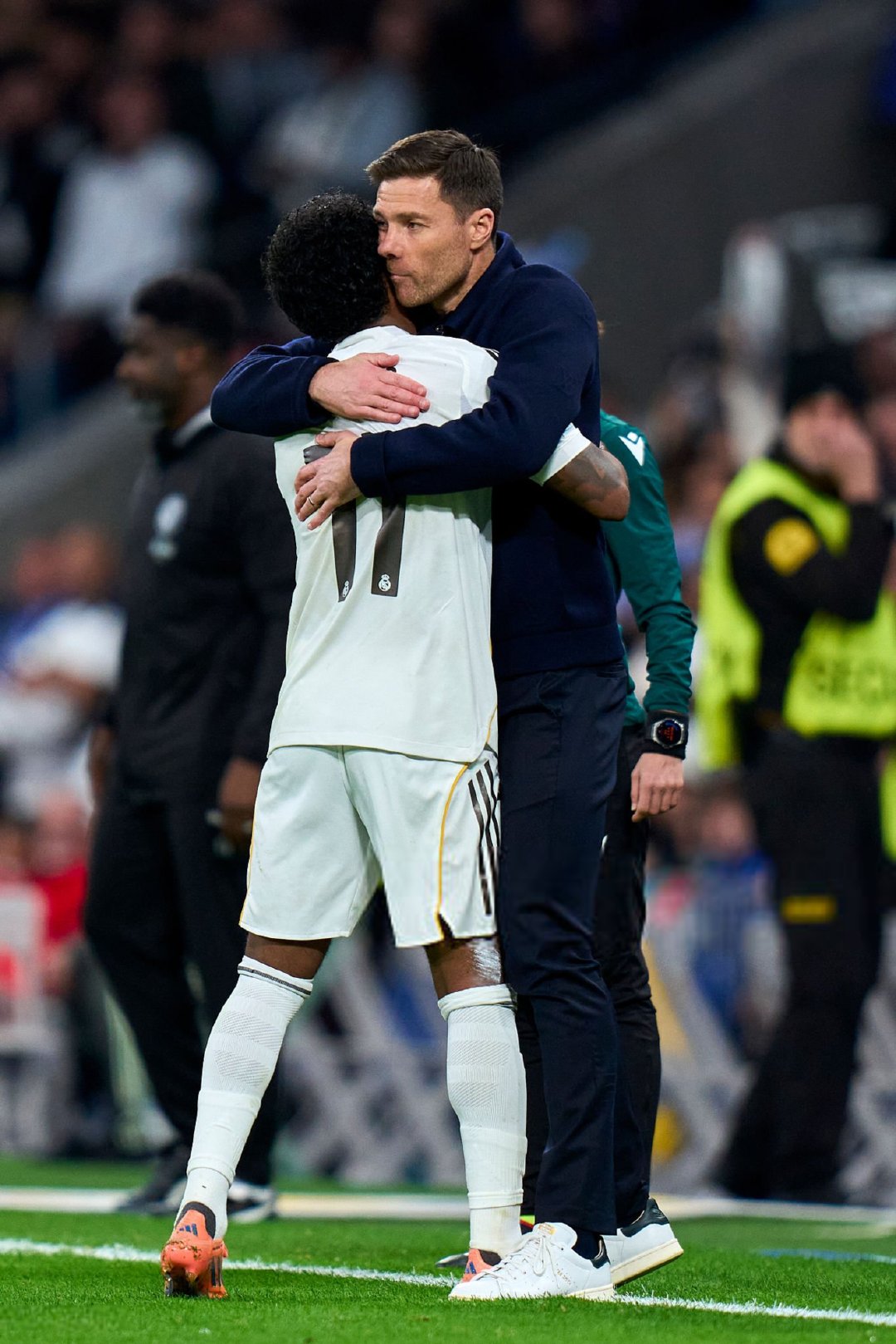 罗德里戈 赛后接受采访，并表达了对教练的支持：“我们的表现还不够，我们带着极大的