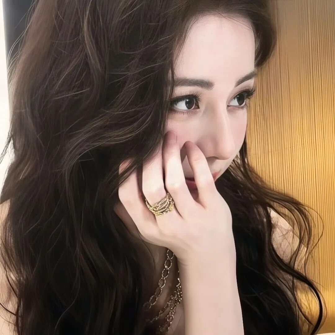 迪丽热巴  dlrb迪奥全球品牌大使迪丽热巴 dlrb迪丽热巴利剑玫瑰 让我如何