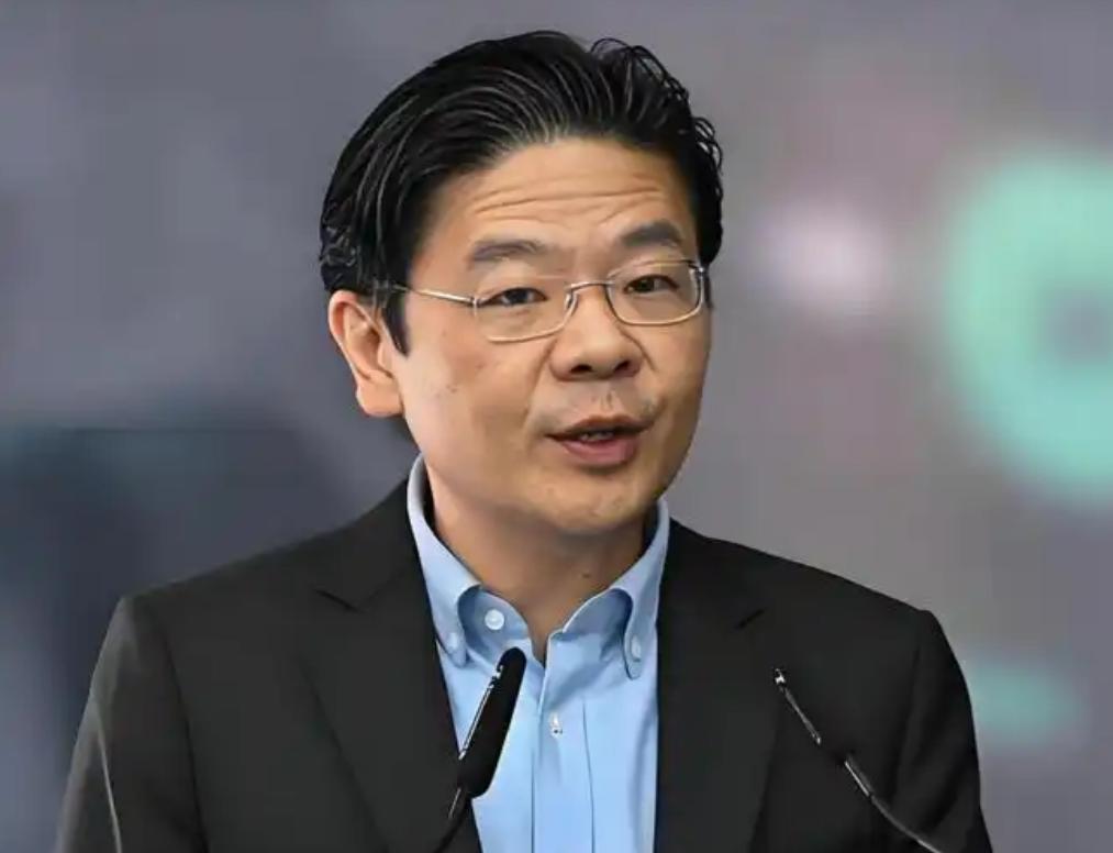 捂来捂去，新加坡还是破防了。新加坡网民都在吐槽，新加坡被印度人入侵了，结果高层急