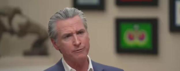 加州州长纽森当地时间 2 月 22 日在专访中表示：“唐纳德・特朗普和斯科特・贝