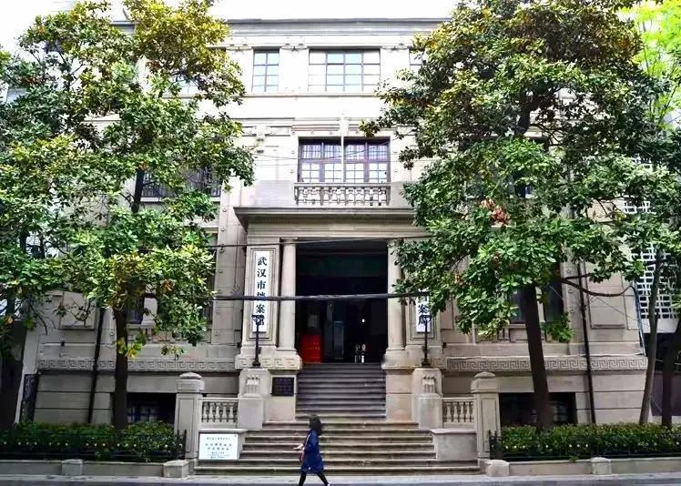 老院的伤痕：特殊年代的武汉市劳动局往事
 
（老照片叙事版）
 
这张泛黄的老证