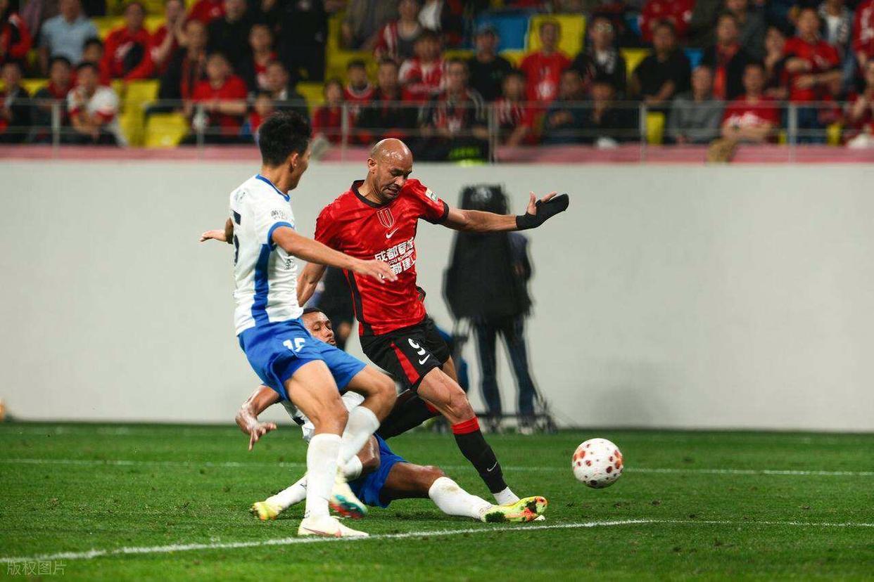 1、国内的经济有所回升，大家都有钱了。
2、个人的城市的归属感更加强烈。
3、男