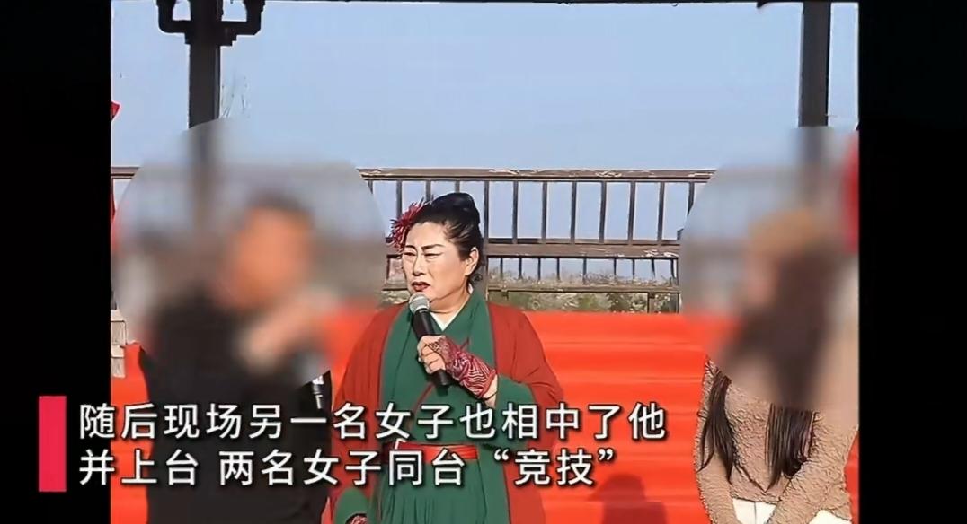男子趁老婆上厕所的时间，偷偷上台相亲还装离异，被老婆当场抓包！
 
说起这事简直