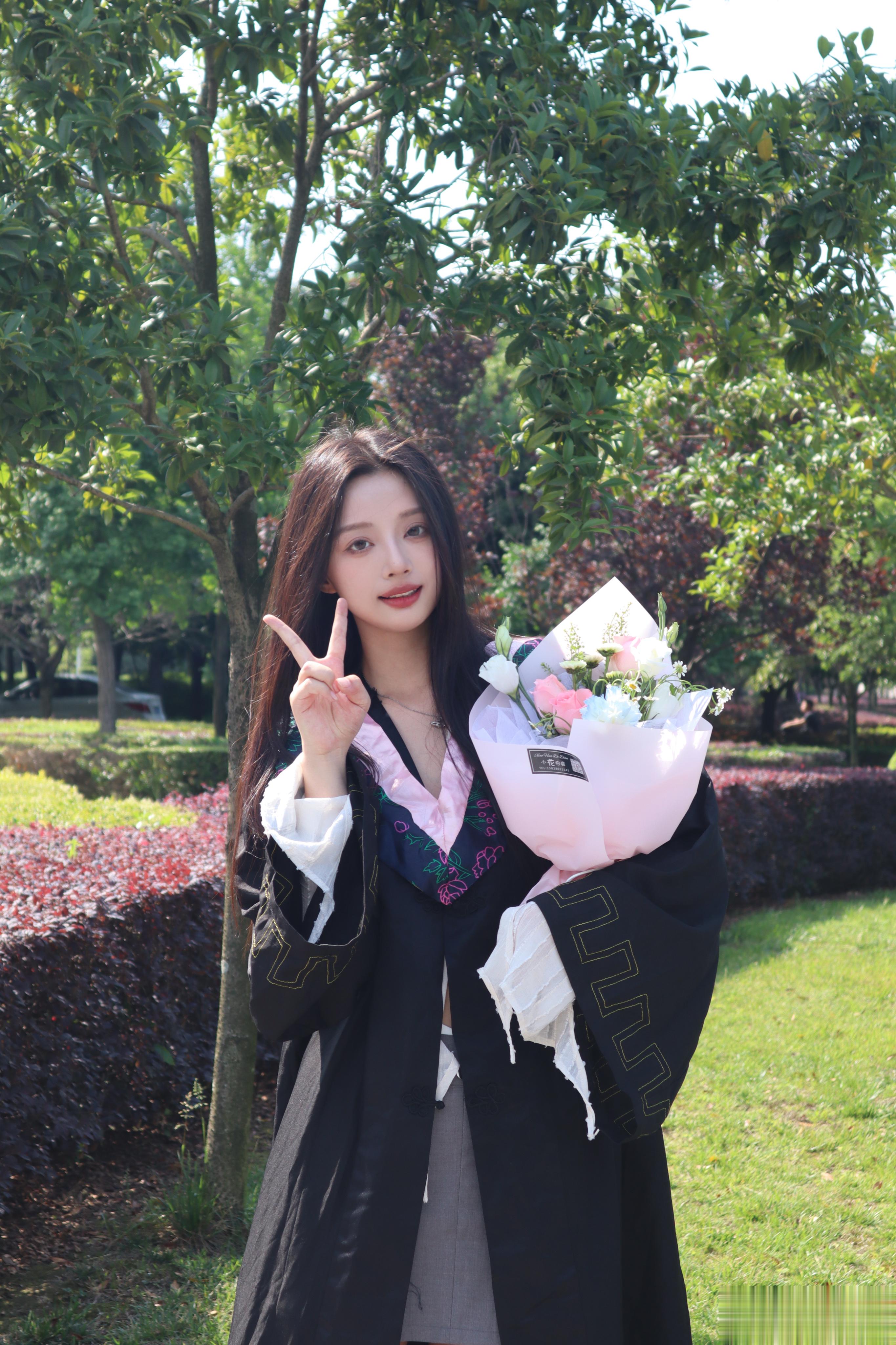 🎓 ​​​