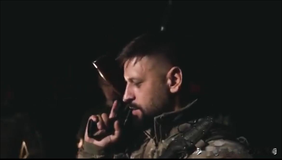 快讯！委内瑞拉的武装组织（民兵）正在全国范围内搜捕美国人及亲美人士！
1月11日