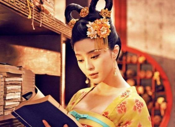 武则天选男宠条件一向苛刻，1986年一女子模仿她称帝后，先后册封四名少年为妃
1