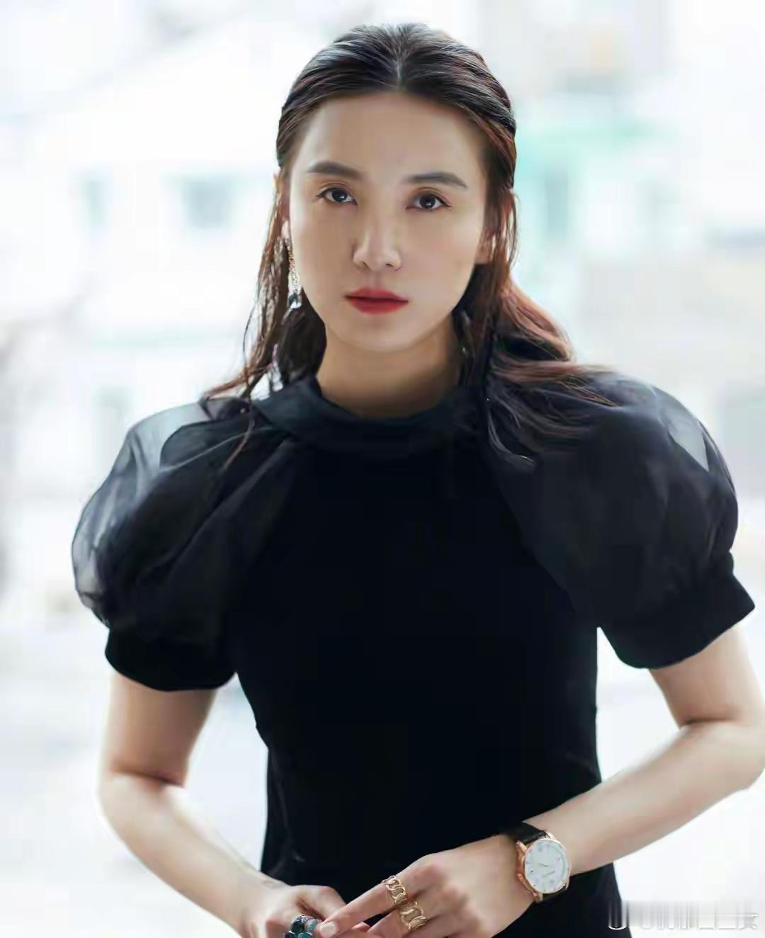 金鸡影后也怕失业？宋佳自曝很久没进组，难怪冯小刚突然改口了 ​​​