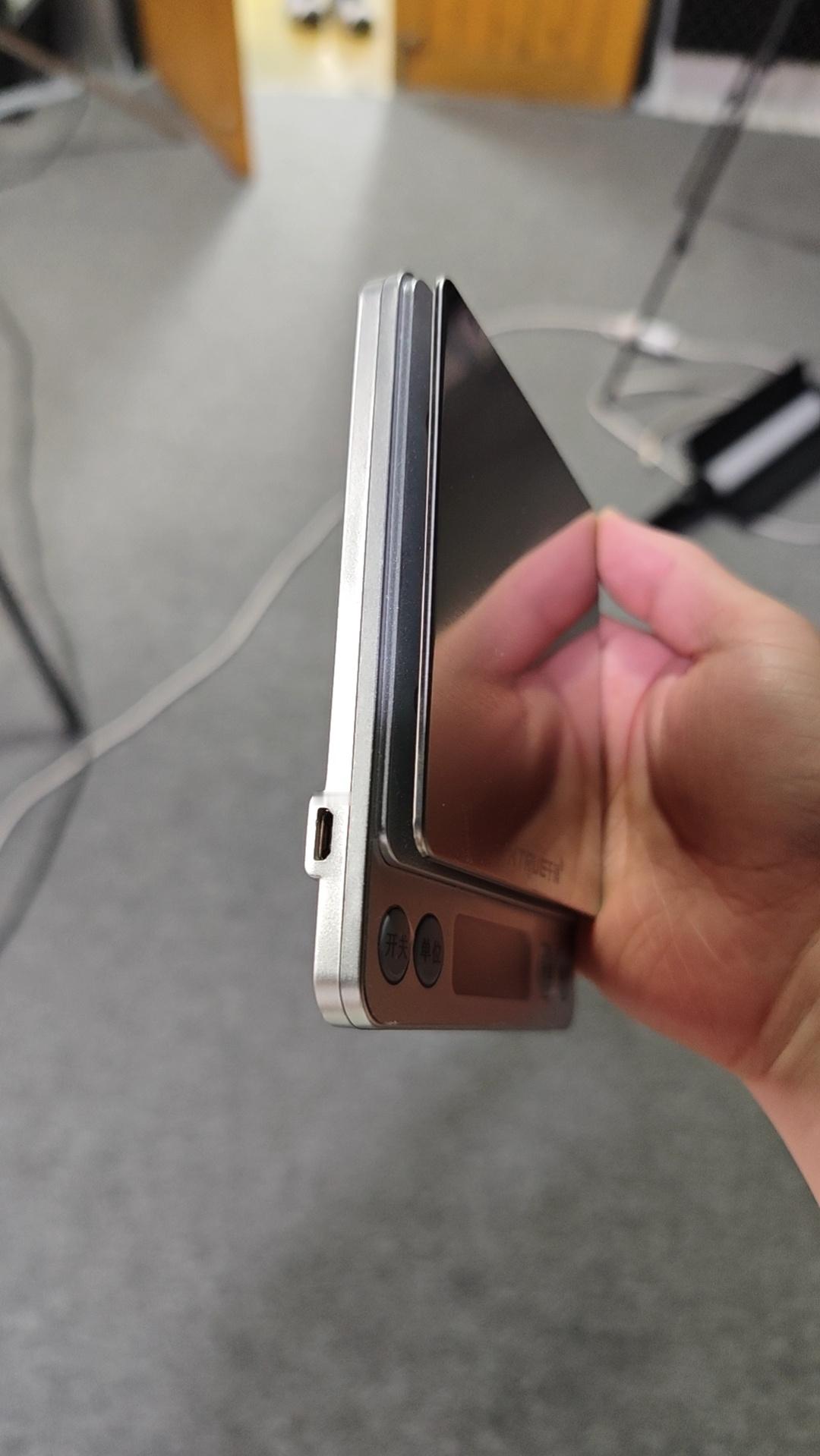 翻出来的老设备是micro-usb，找线比找古董还难 