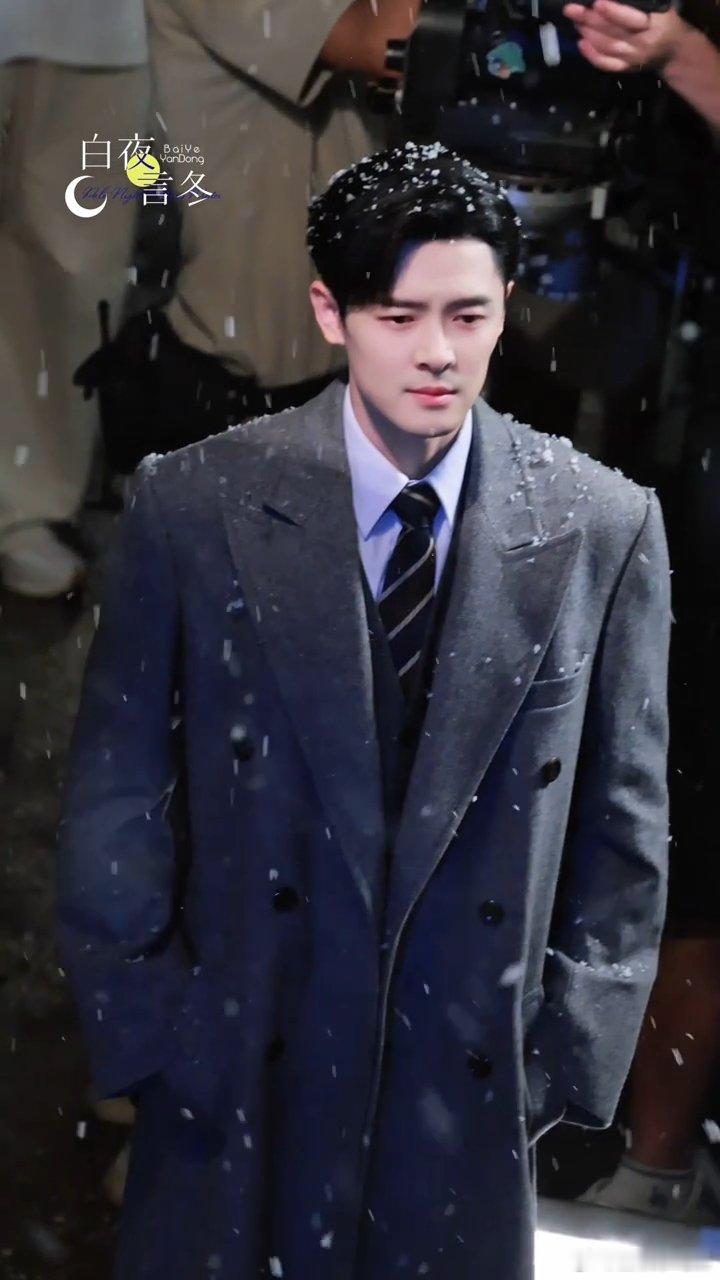 付辛博鹤秋雪景拥抱路透付辛博雪景拥抱路透 ​付辛博好帅！ ​​​