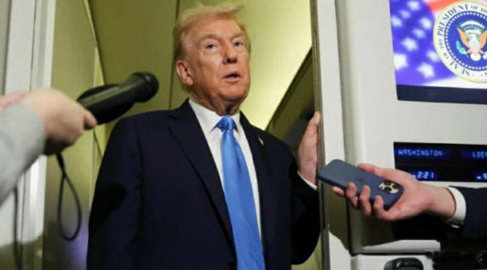 【特朗普回应美军机南海坠毁：非常不寻常，可能是燃料出了问题】10月26日，美国两