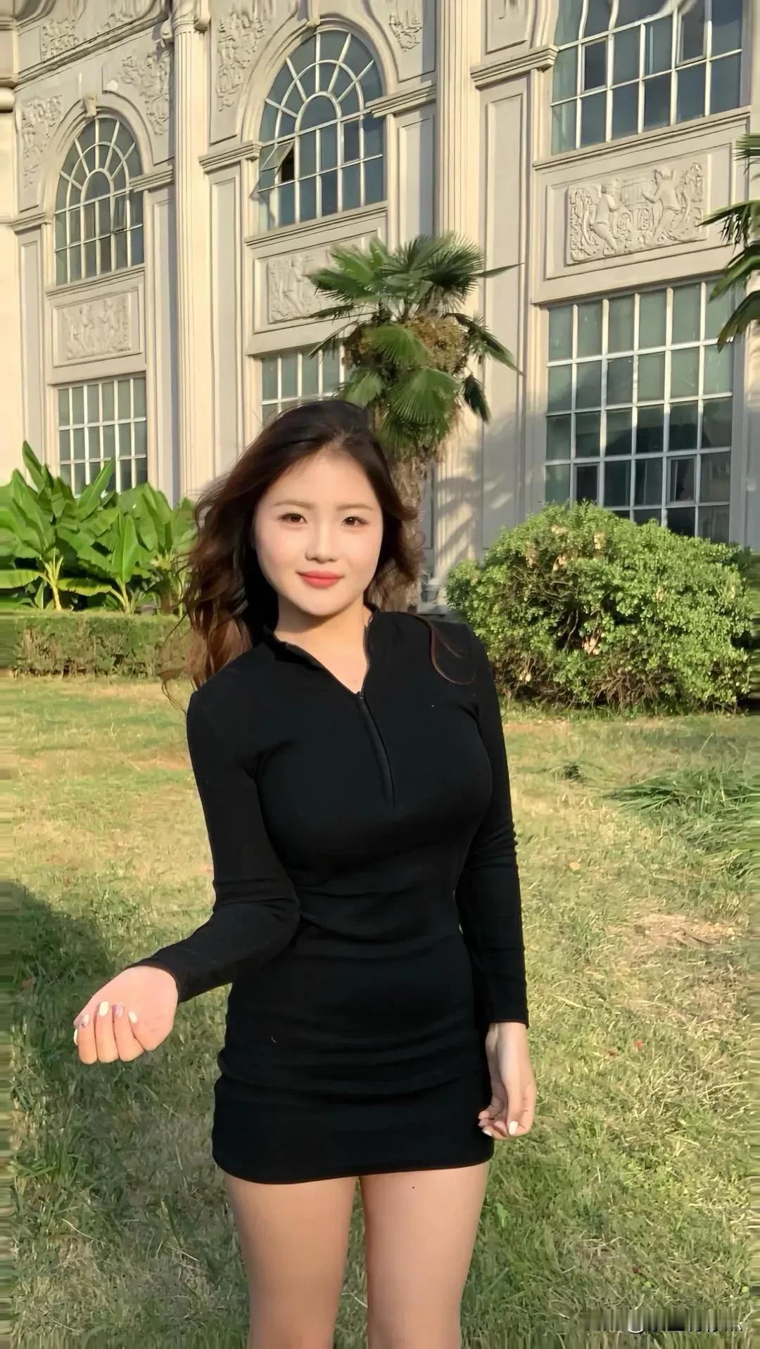 修长的双腿，线条优美自然。一展优雅身姿，如同翩翩起舞的仙子，散发着迷人的魅力。那