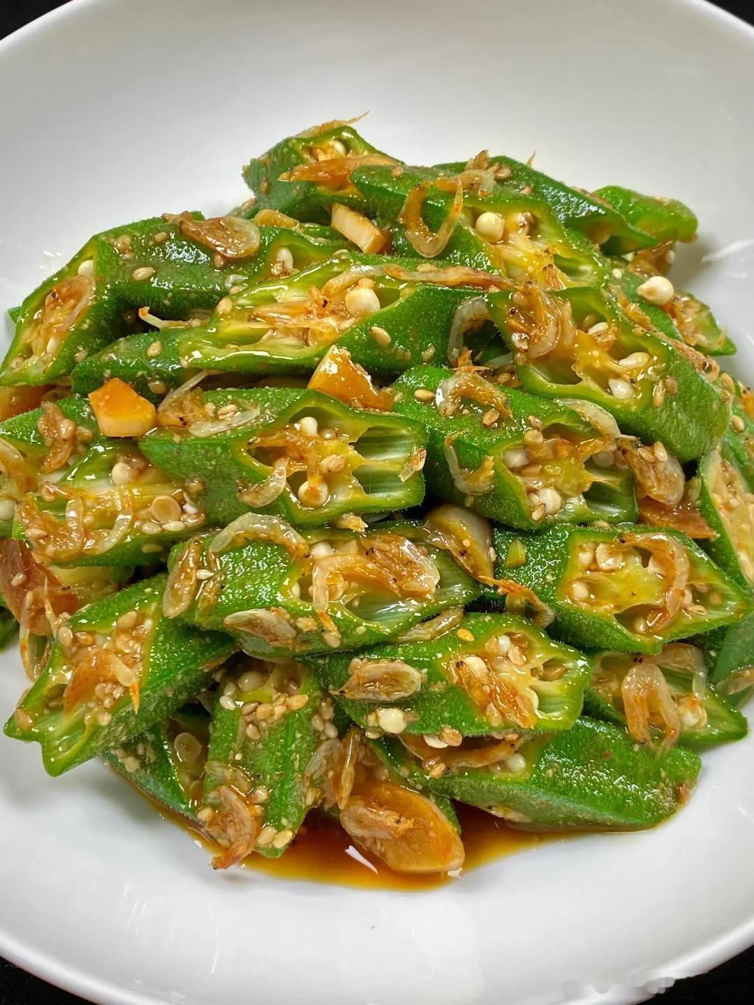 房县美食 虾皮拌秋葵美食房县食材秋葵、盐、蒜末、虾米、生抽、芝麻做法1. 秋葵洗