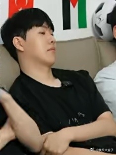 ig五人合体直播阿根廷vs埃及 我和晒哥现在一个状态： 