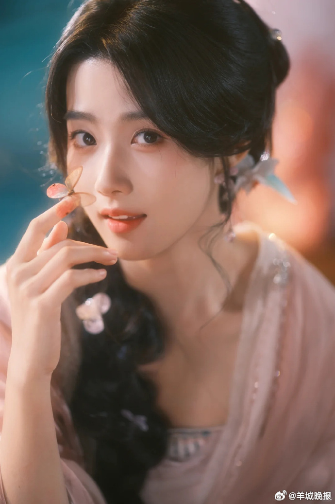 【谁是你心目中的仙侠剧女主TOP 1？】仙侠世界里的女主各有风采！有人飒爽执剑护