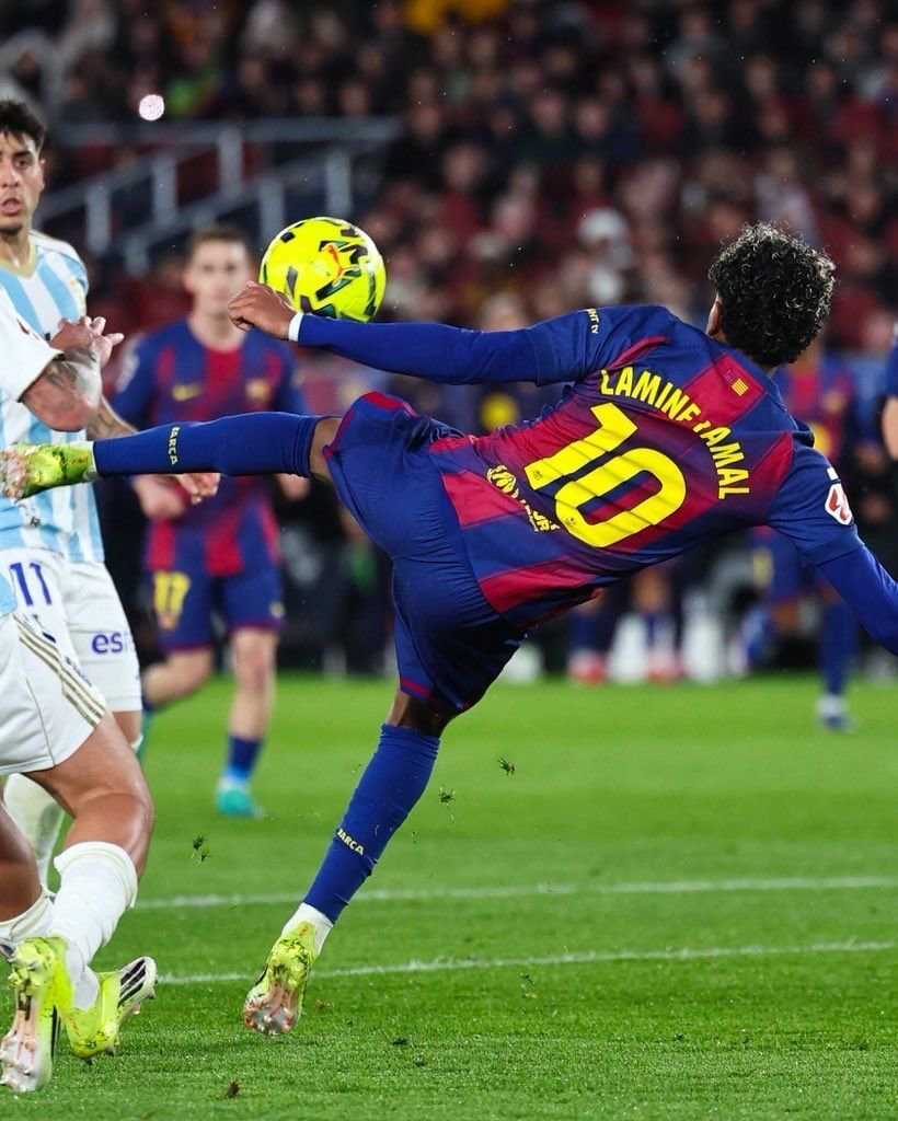 卡萨多：“亚马尔终于打进了他一直想要的倒钩射门。我告诉他，在正式比赛中进球的照片