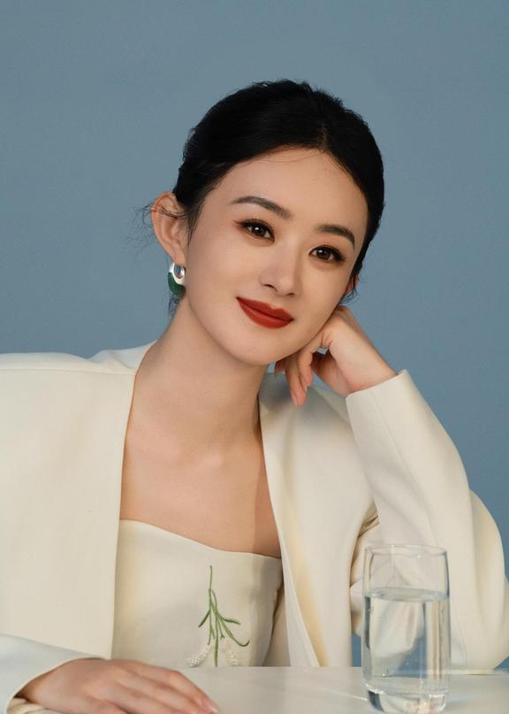 赵丽颖从不拍续集，当时《楚乔传》6度邀请赵丽颖拍第二部，直接就拒绝了。赵丽颖当初