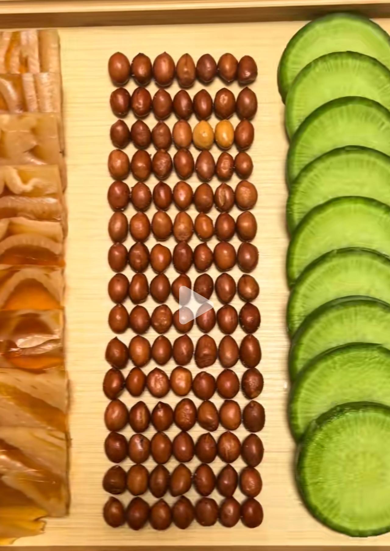 养老院里的老人过的幸福开心吗?
看你怎么想了，你心目中幸福的定义是什么？
你要觉