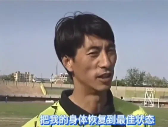 特朗普称不知道红牌还要禁赛 要是红牌不禁赛 那我可得让你们认识认识什么叫精神施连