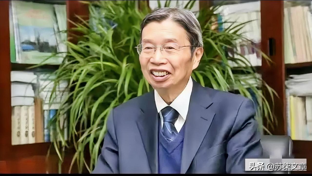 看了今年七一勋章的获得者里，竟然有一位已经去世的人，我一查他的资料，直接给我震惊