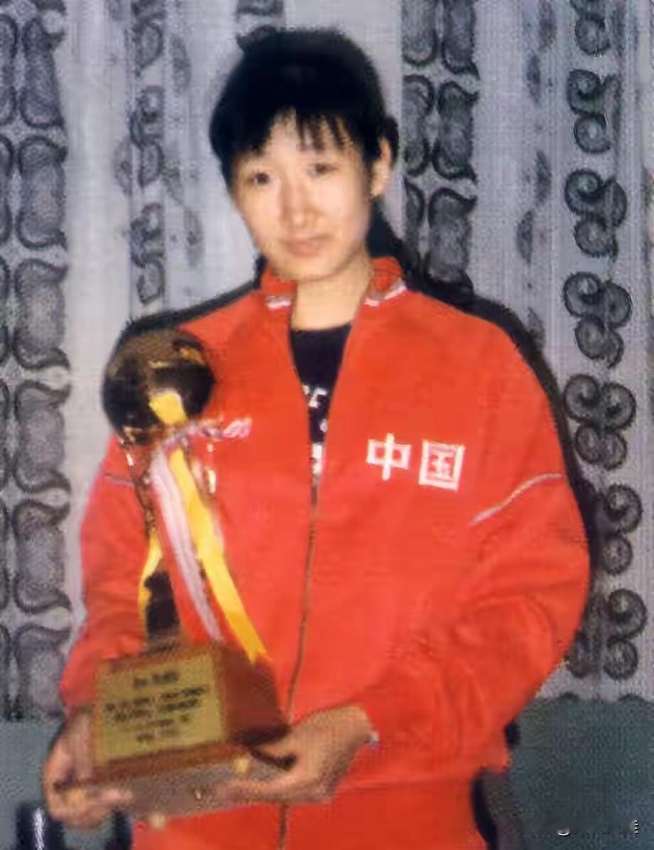 不是陈忠和，不是郎平，有网友提议推选崔咏梅出任中国女排主教练，这一提议虽具备可行