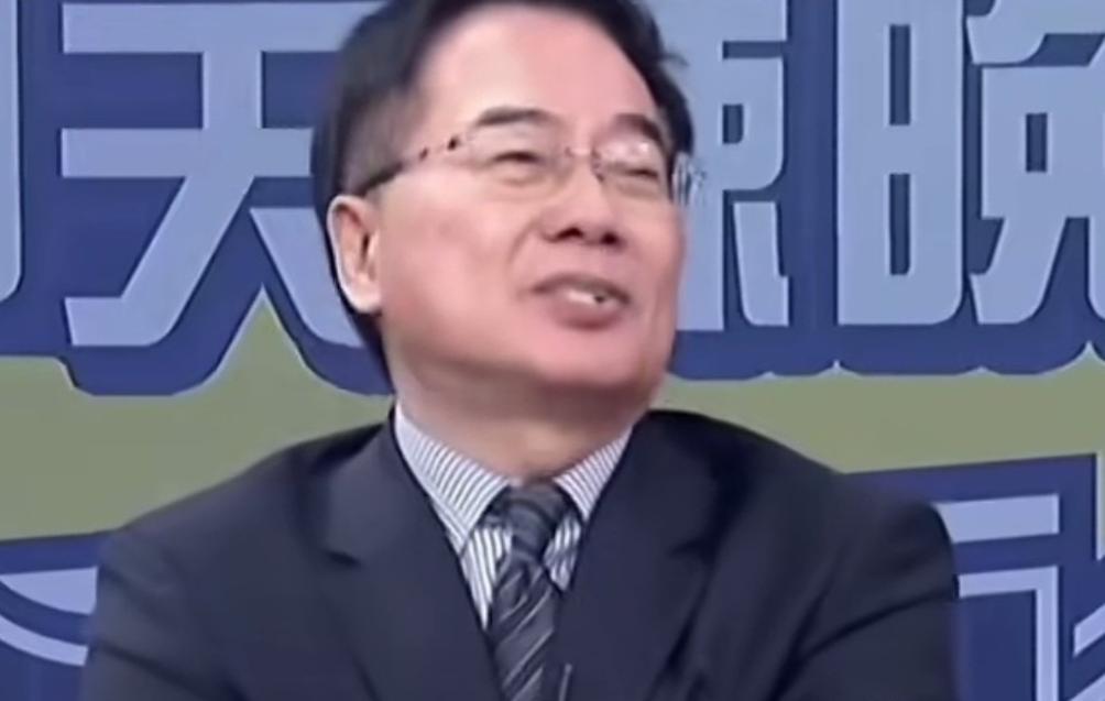 台湾蔡正元深夜上电视大骂郑丽文，作为国民党主席怎么可能在外媒面前说防卫开支高了？