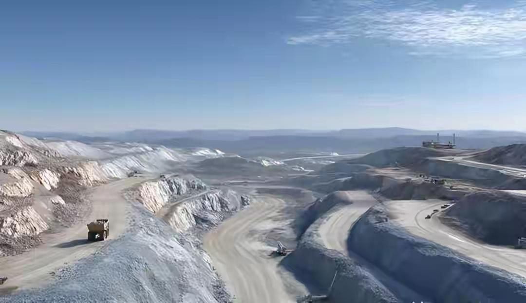 ​玻利维亚狠心地抛弃了中国，转而投向了美国的怀抱，这一举动的确让人感到难以理解。