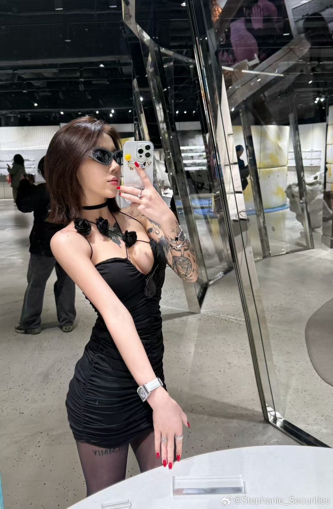 别怕一切美好消失，来吧，先让它存在 ——房东的猫《爱你就像爱生命》 ​​​