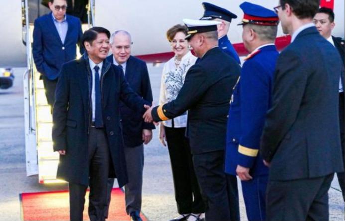 马科斯不装了？菲防长对华明牌，解放军对菲律宾称呼已变，10个字定调，4国已经选边